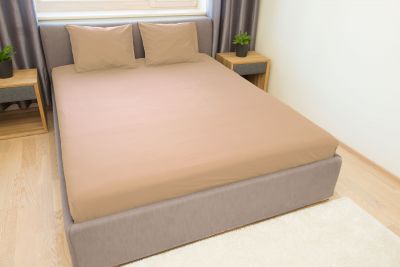 Aluslakana Beige yksivärinen satiini 260x240