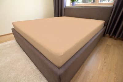 Muotoonommeltu aluslakana 180x200+30 beige